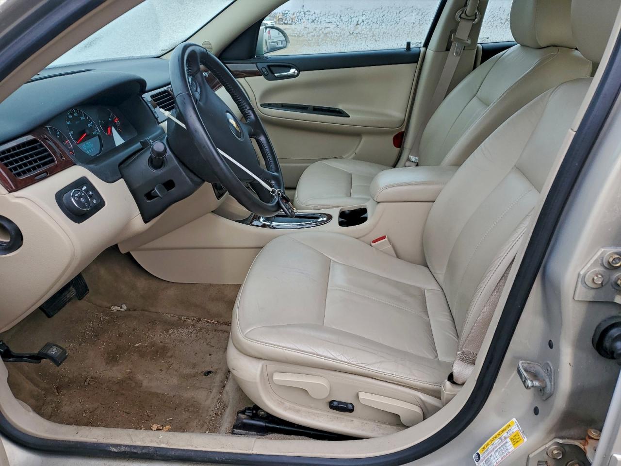 Chevrolet Impala Lt Image 4