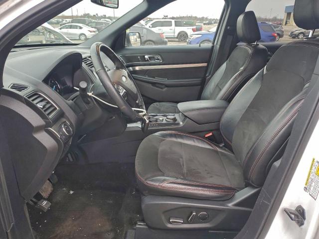 Ford Explorer Xlt Image 3