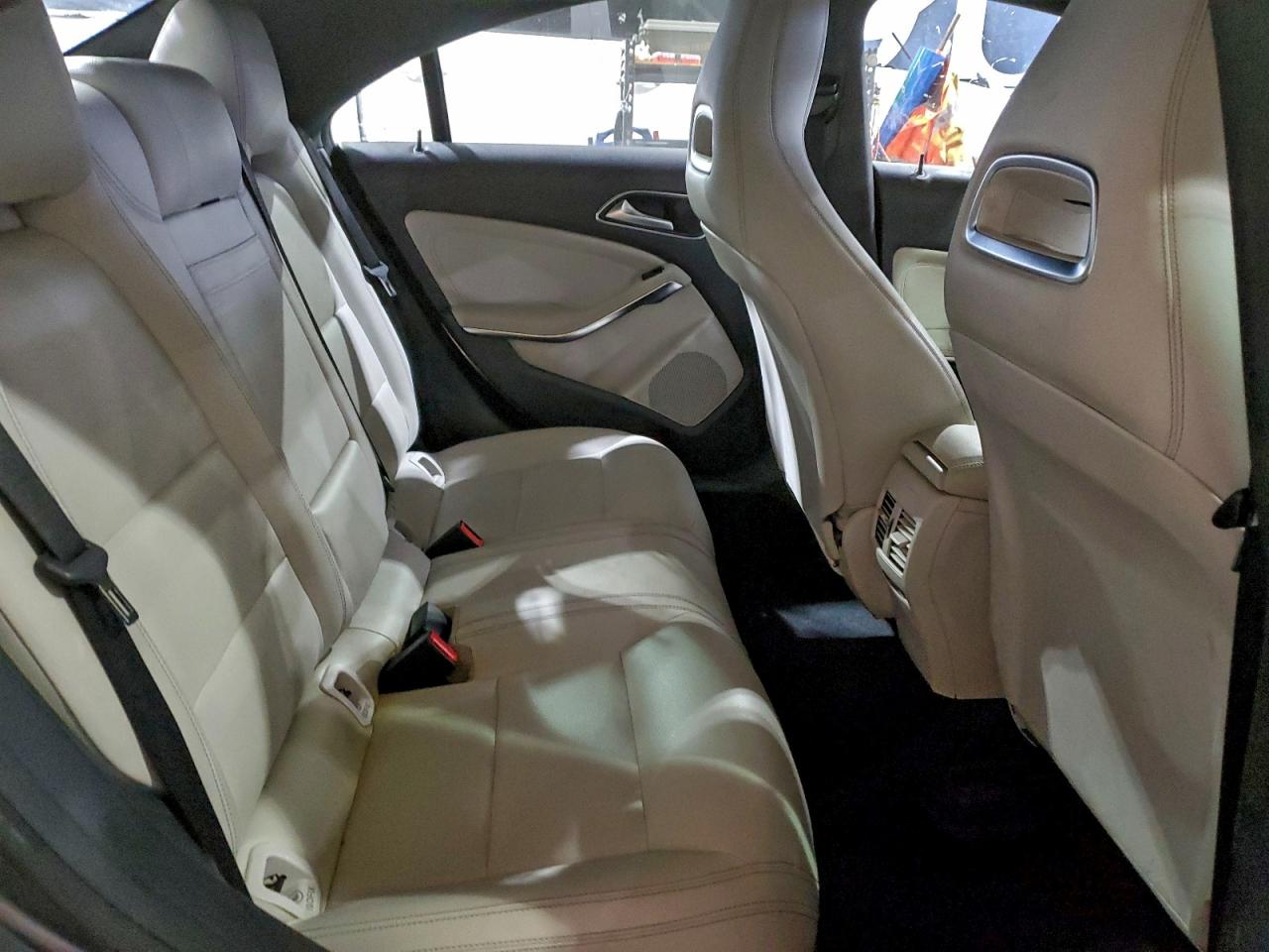 Mercedes-Benz Cla-class 250 Image 9