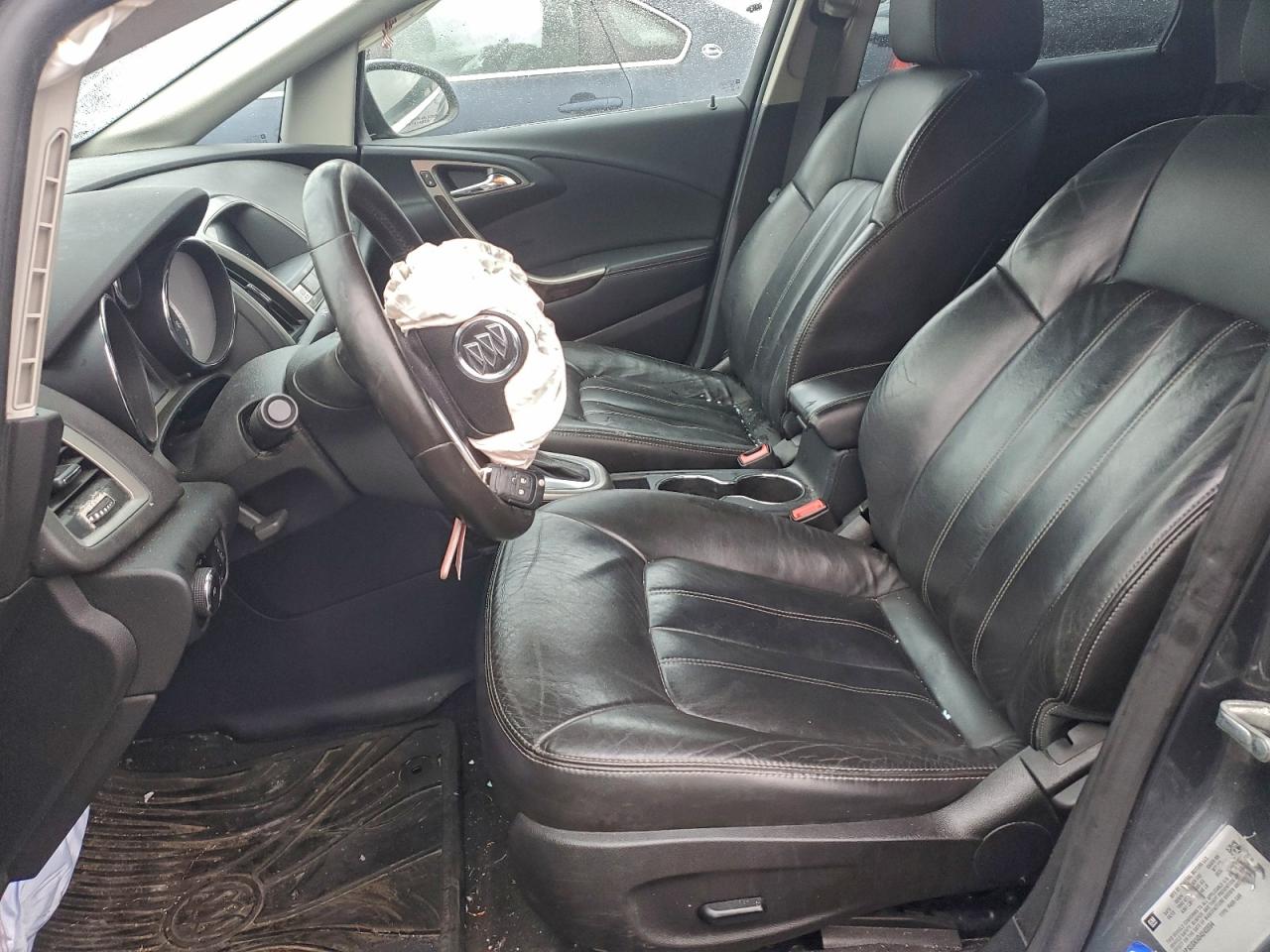 Buick Verano Image 8