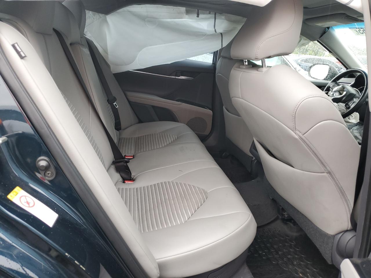 Toyota Camry Hybrid Image 9