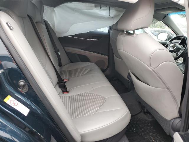 Toyota Camry Hybrid Image 9