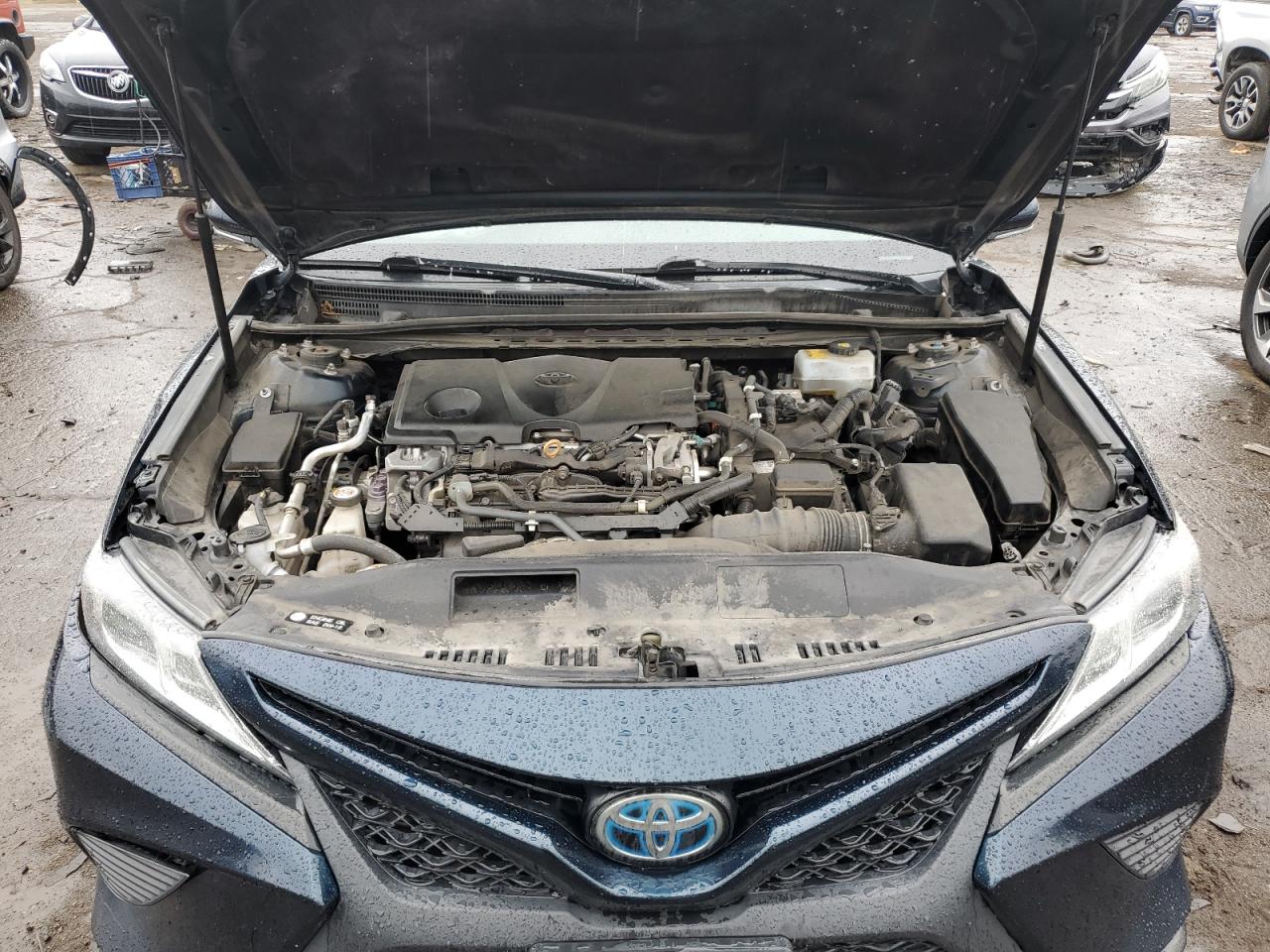 Toyota Camry Hybrid Image 10
