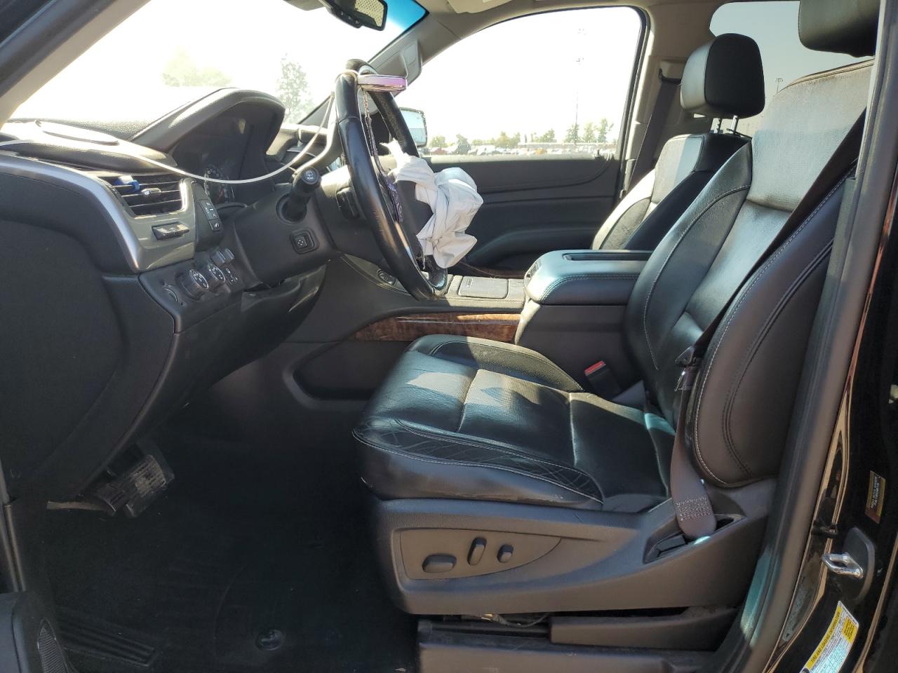 Chevrolet Suburban K1500 Premier Image 12