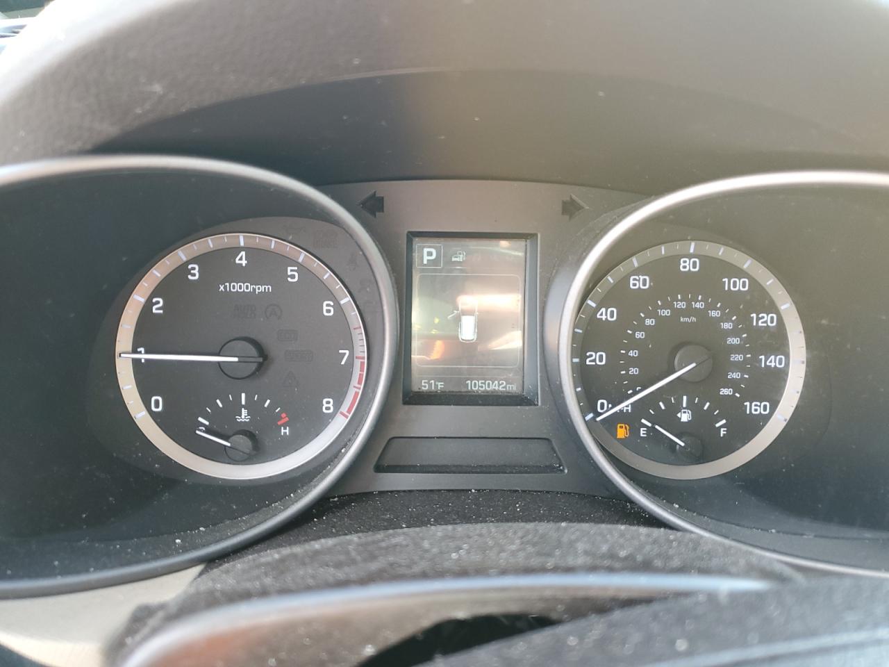 Hyundai SANTA FE Image 8