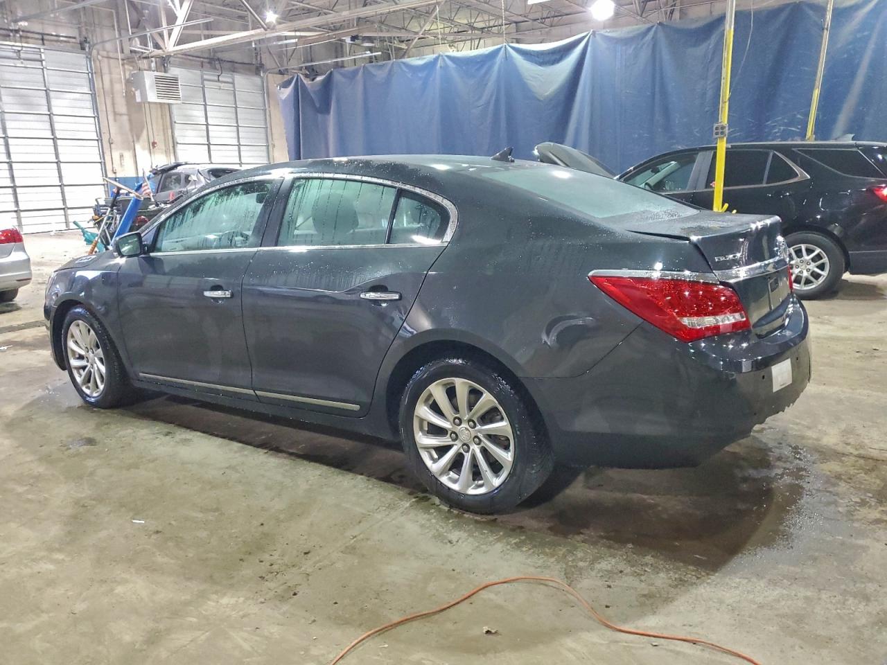 Buick LaCrosse Image 6