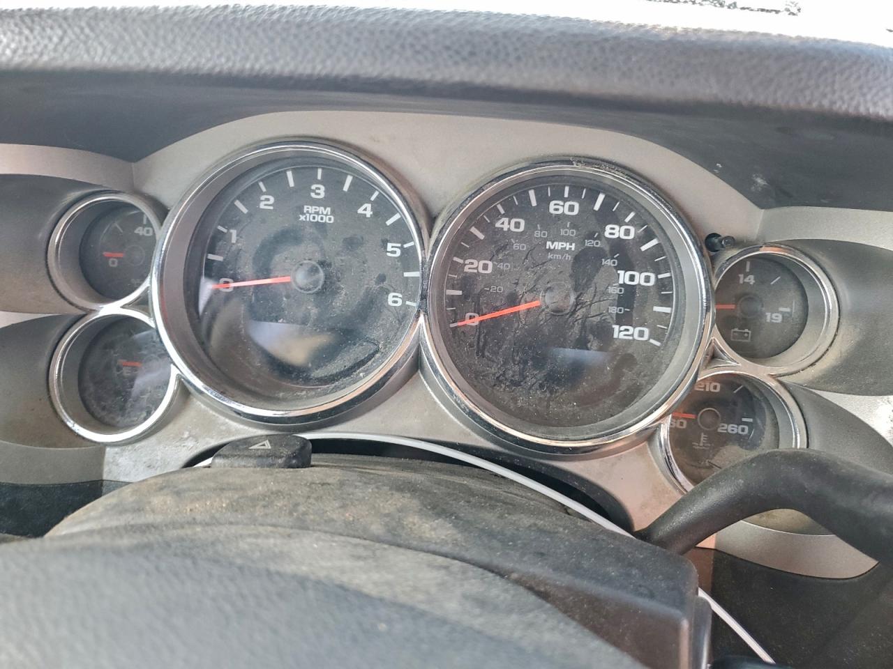 Chevrolet Silverado C1500 Image 8