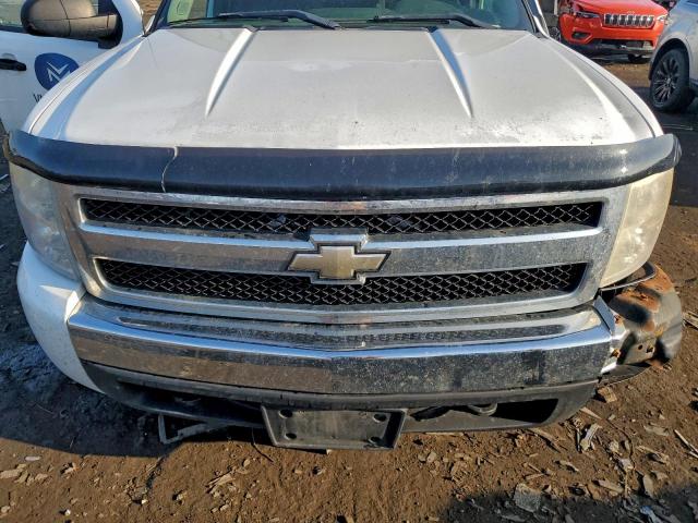 Chevrolet Silverado C1500 Image 10