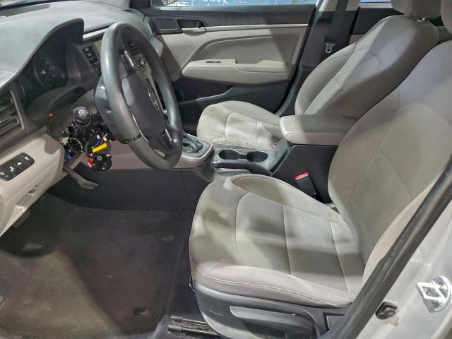 Hyundai ELANTRA Sel Image 12