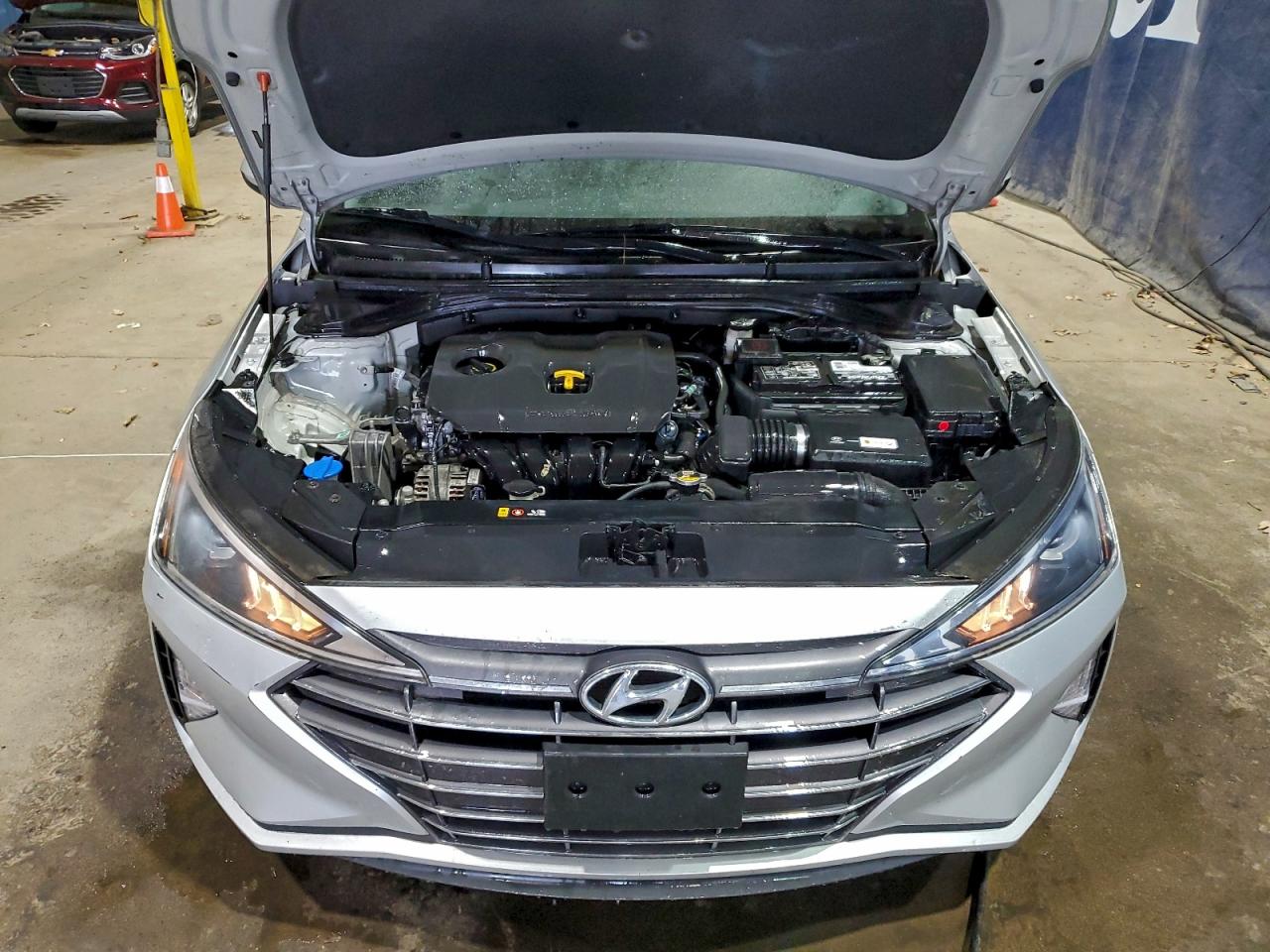 Hyundai ELANTRA Sel Image 9