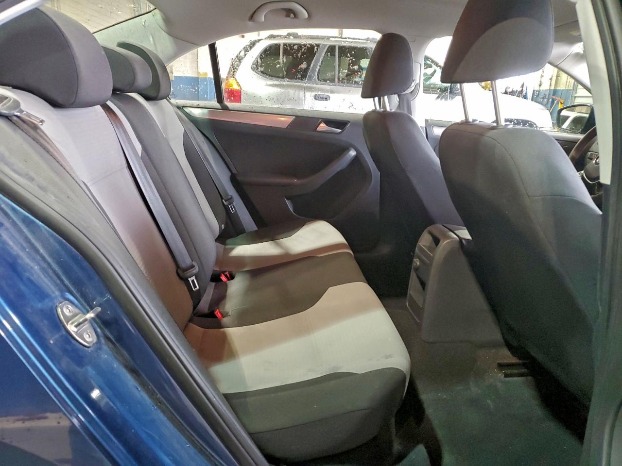 Volkswagen Jetta S Image 9