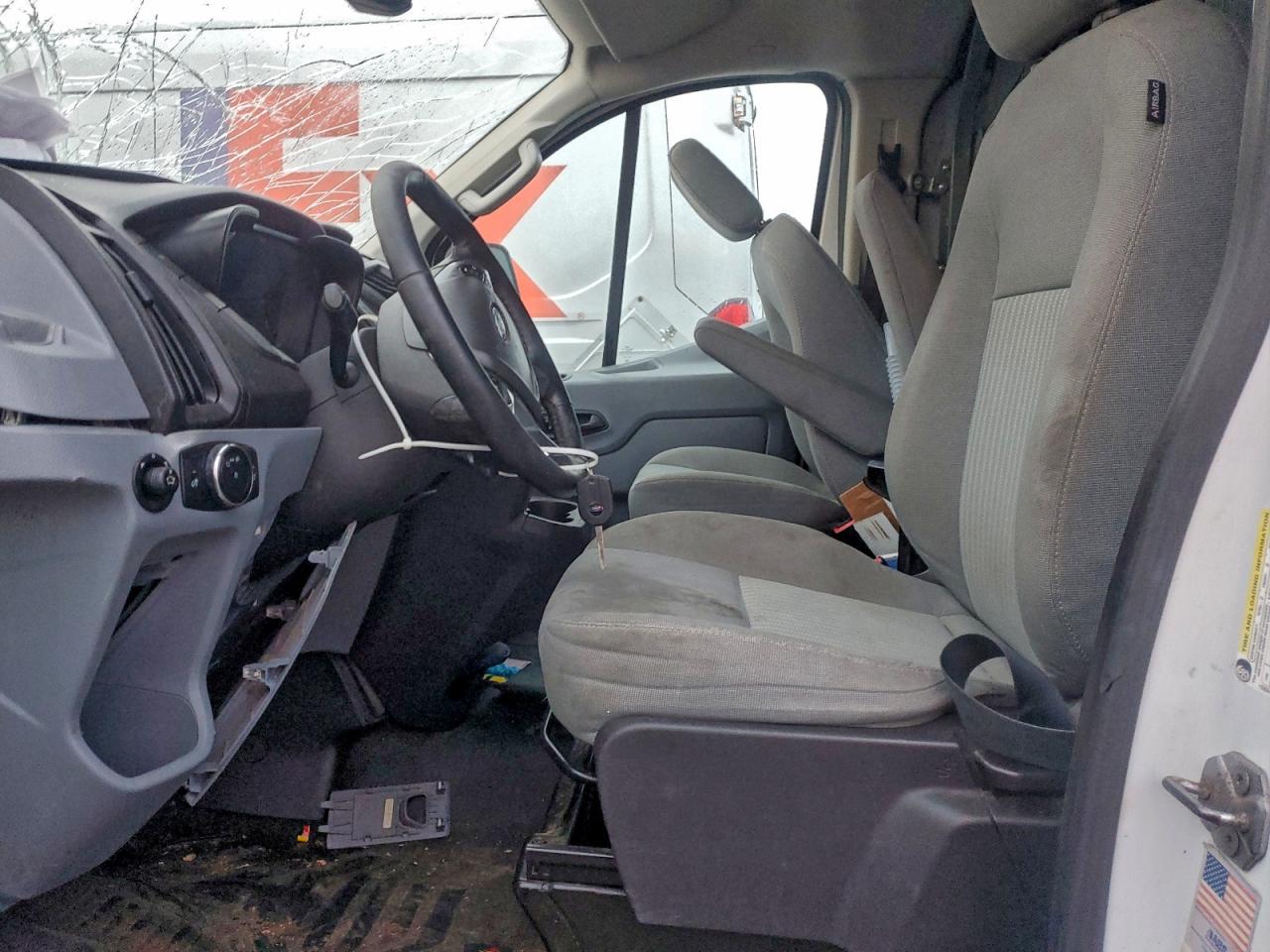 Ford Transit T-150 Image 7