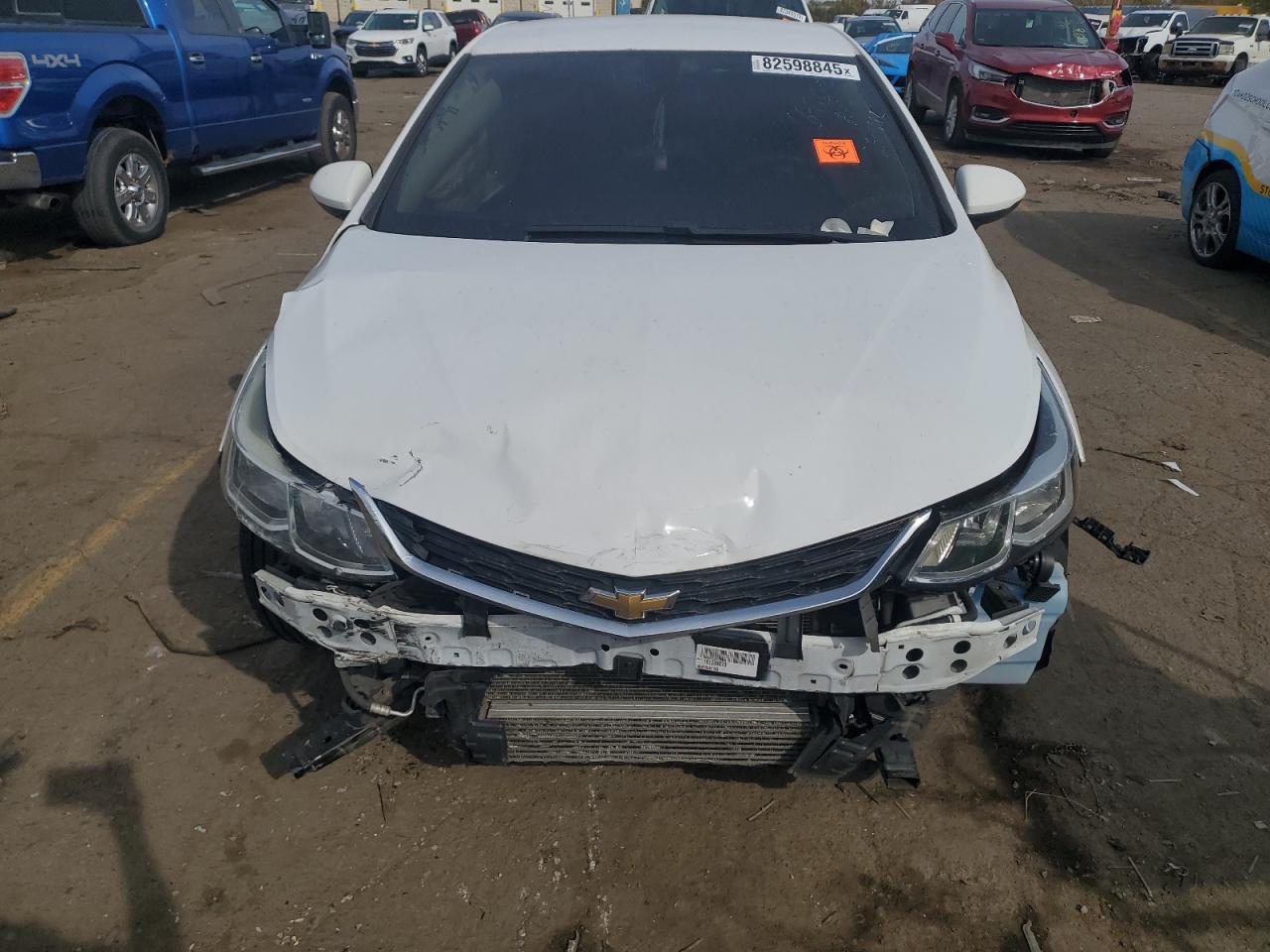 Chevrolet Cruze Ls Image 7