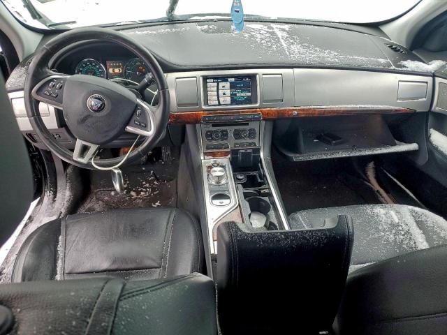 Jaguar XF 2.0t Premium Image 3