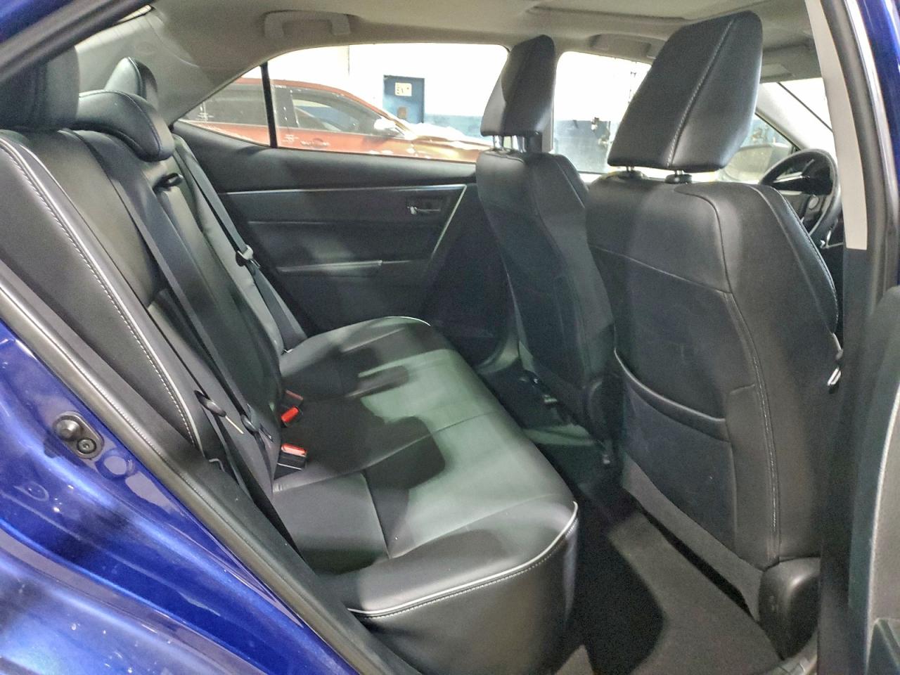 Toyota Corolla L Image 4