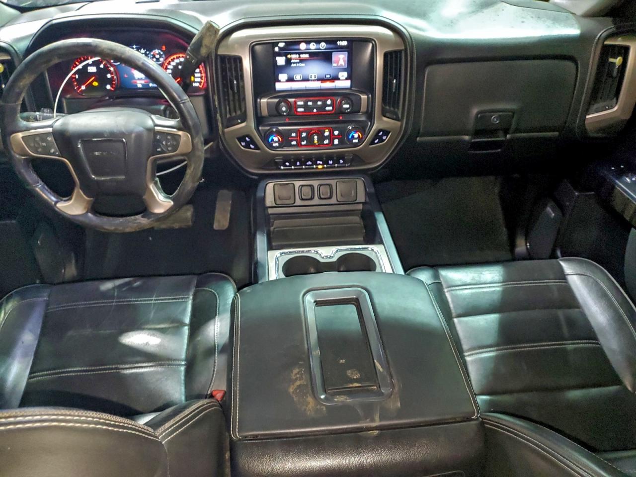 GMC Sierra K1500 Denali Image 2