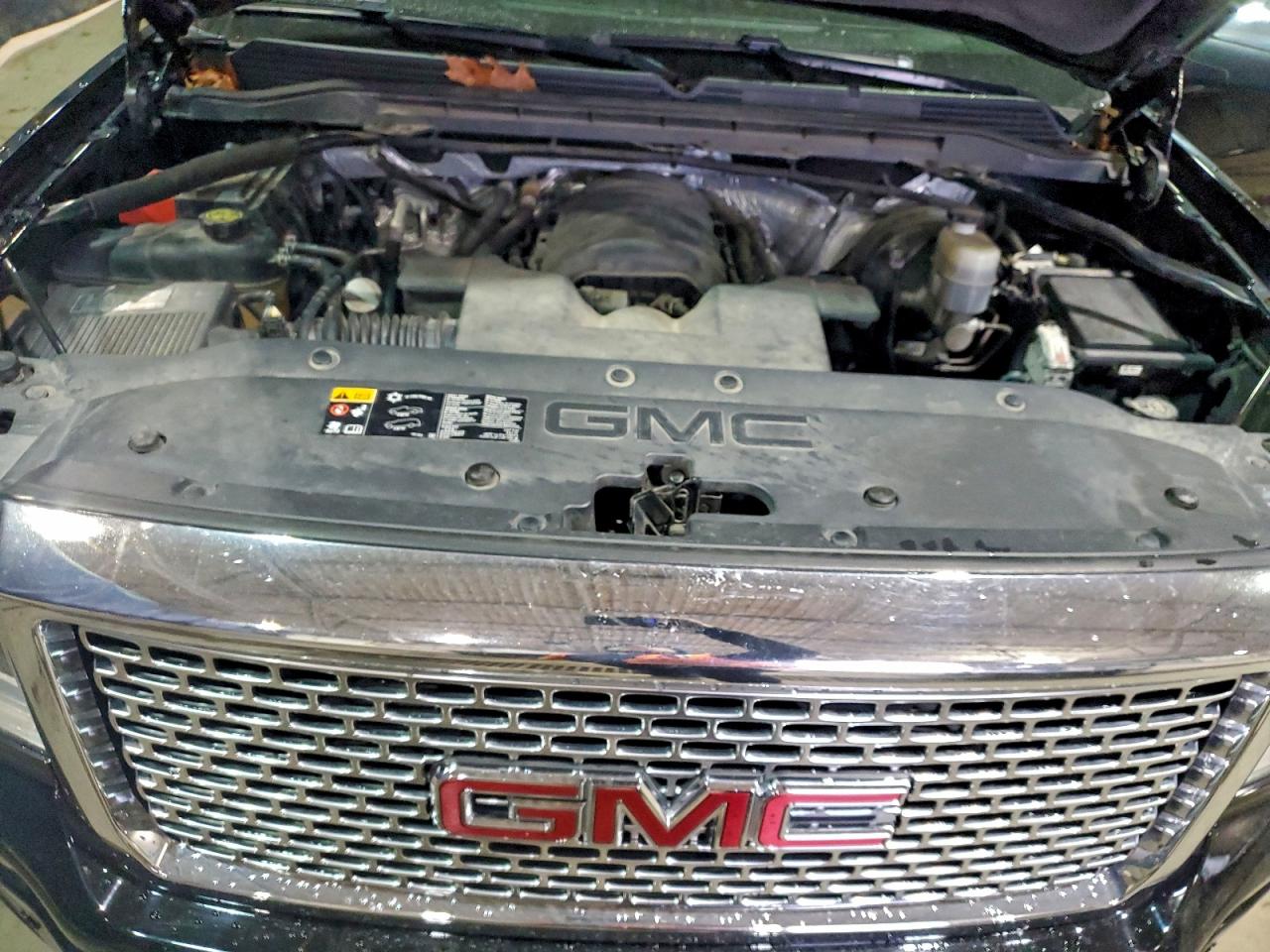 GMC Sierra K1500 Denali Image 9