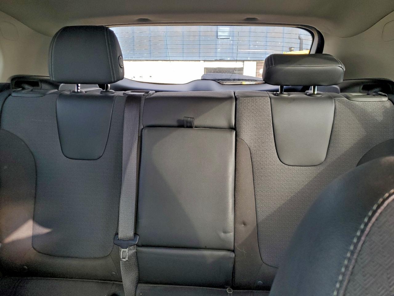 Buick Encore Select Image 2