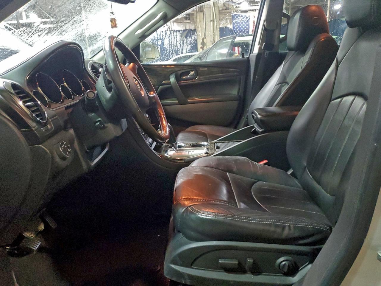 Buick Enclave Image 12