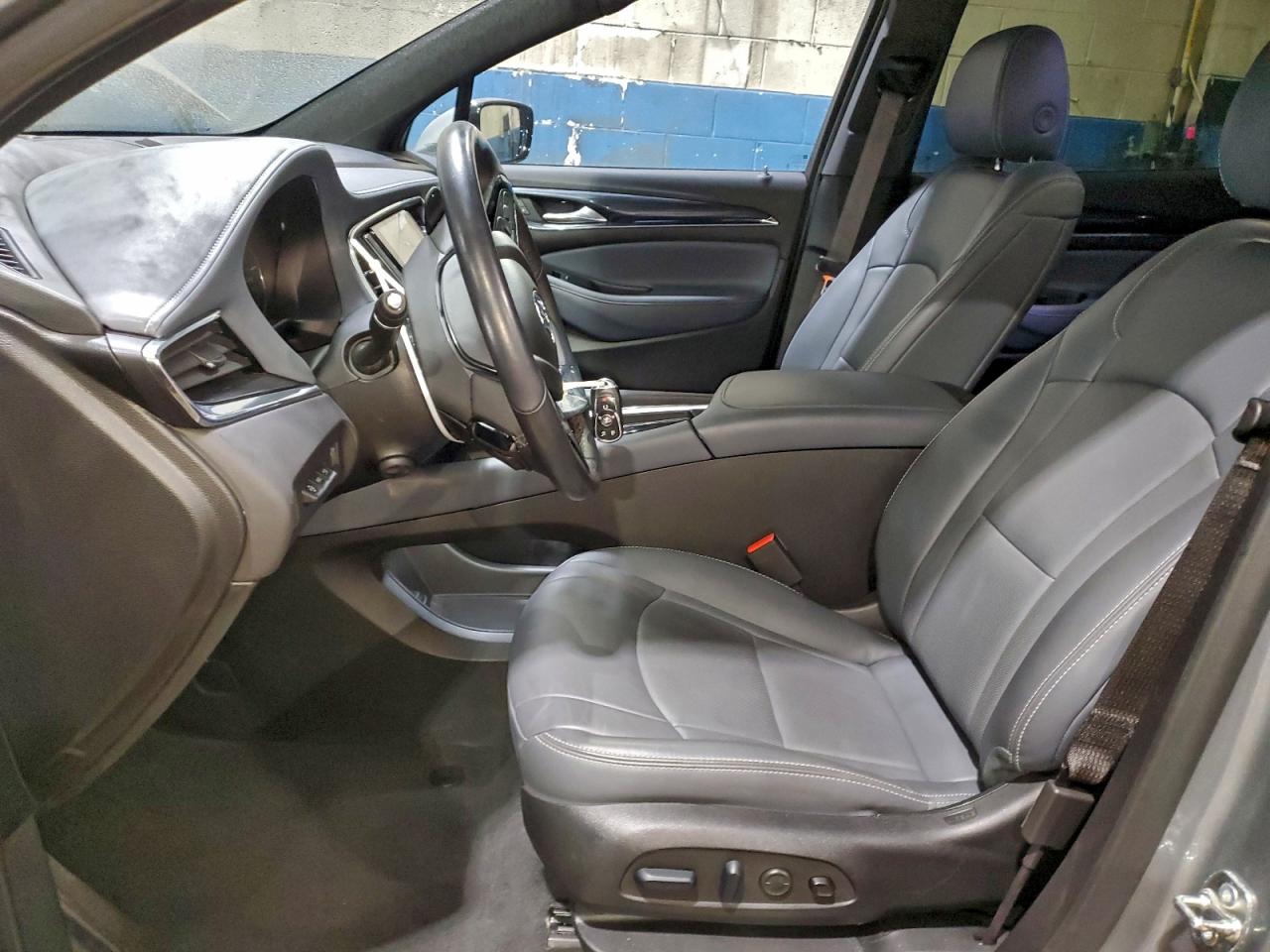 Buick Enclave Premium Image 5