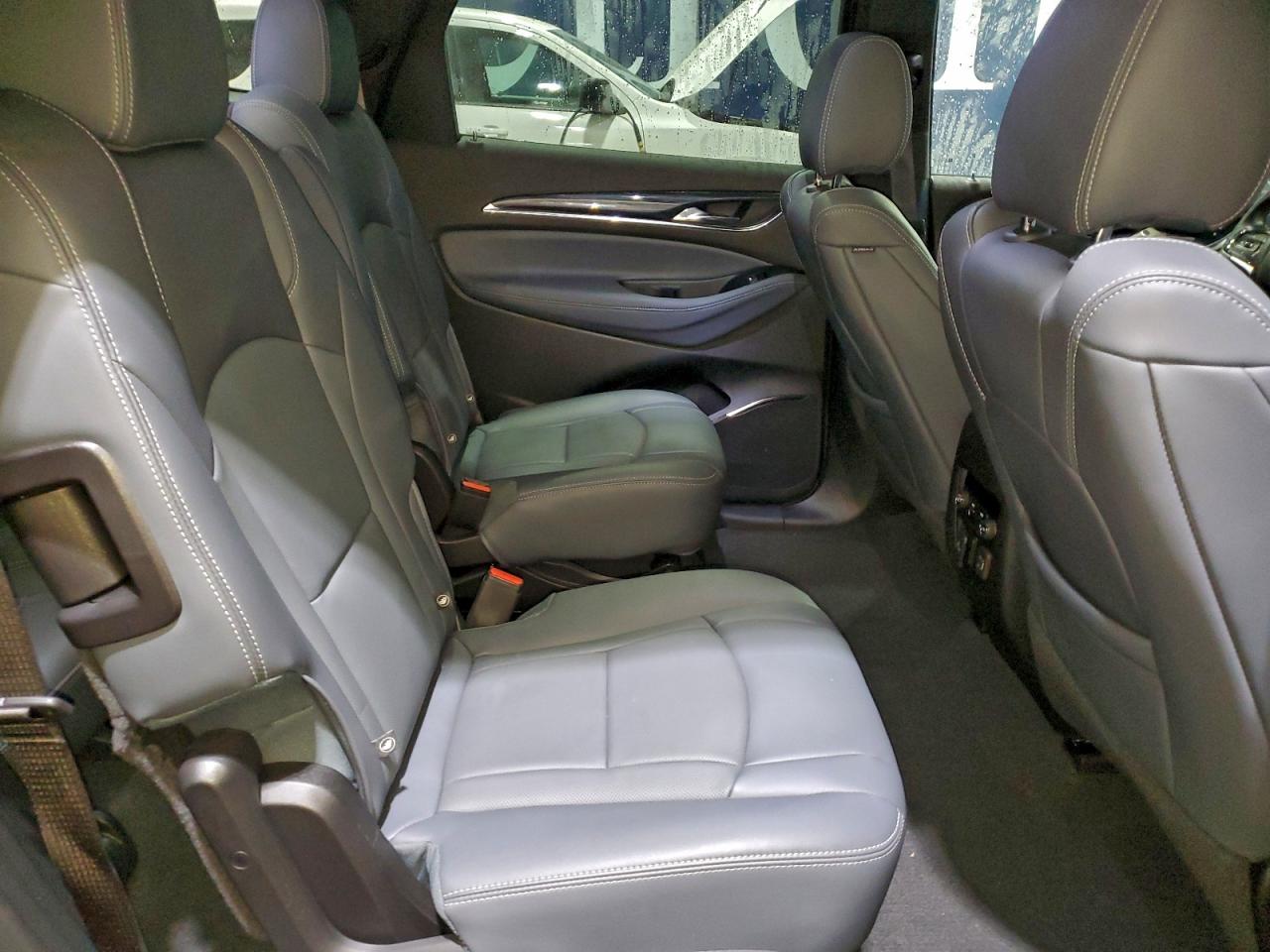 Buick Enclave Premium Image 10