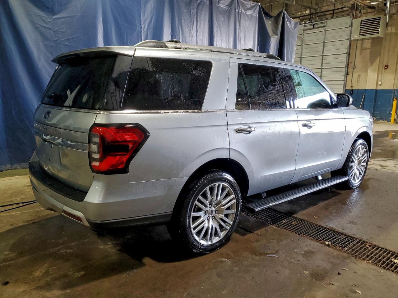 Ford Expedition Limited Image 2