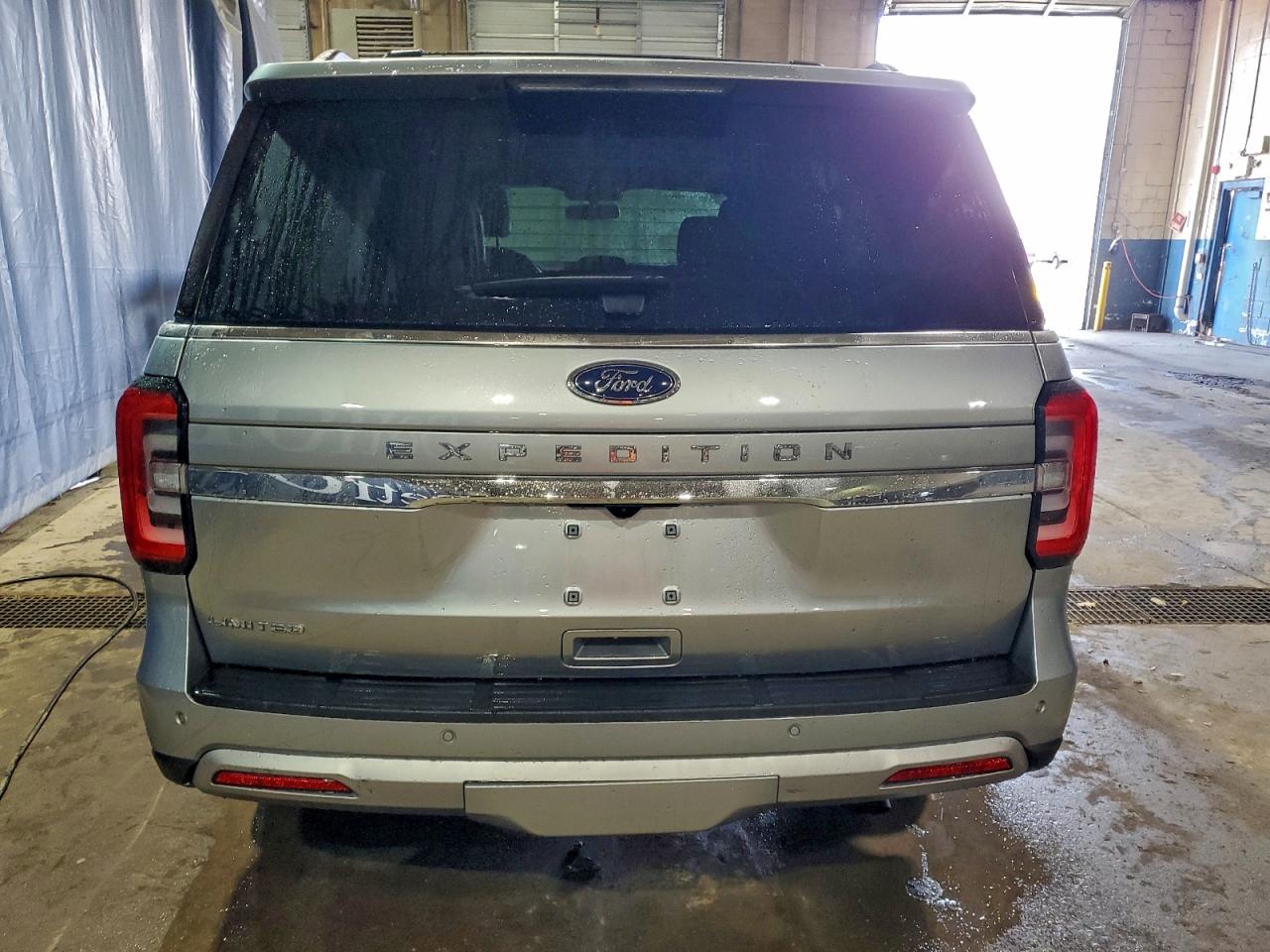 Ford Expedition Limited Image 3