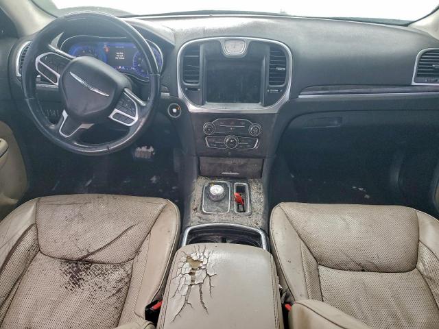 Chrysler 300 Limited Image 5