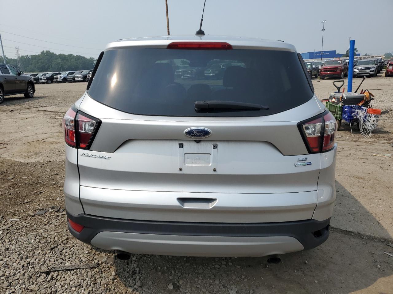 Ford Escape Se Image 4