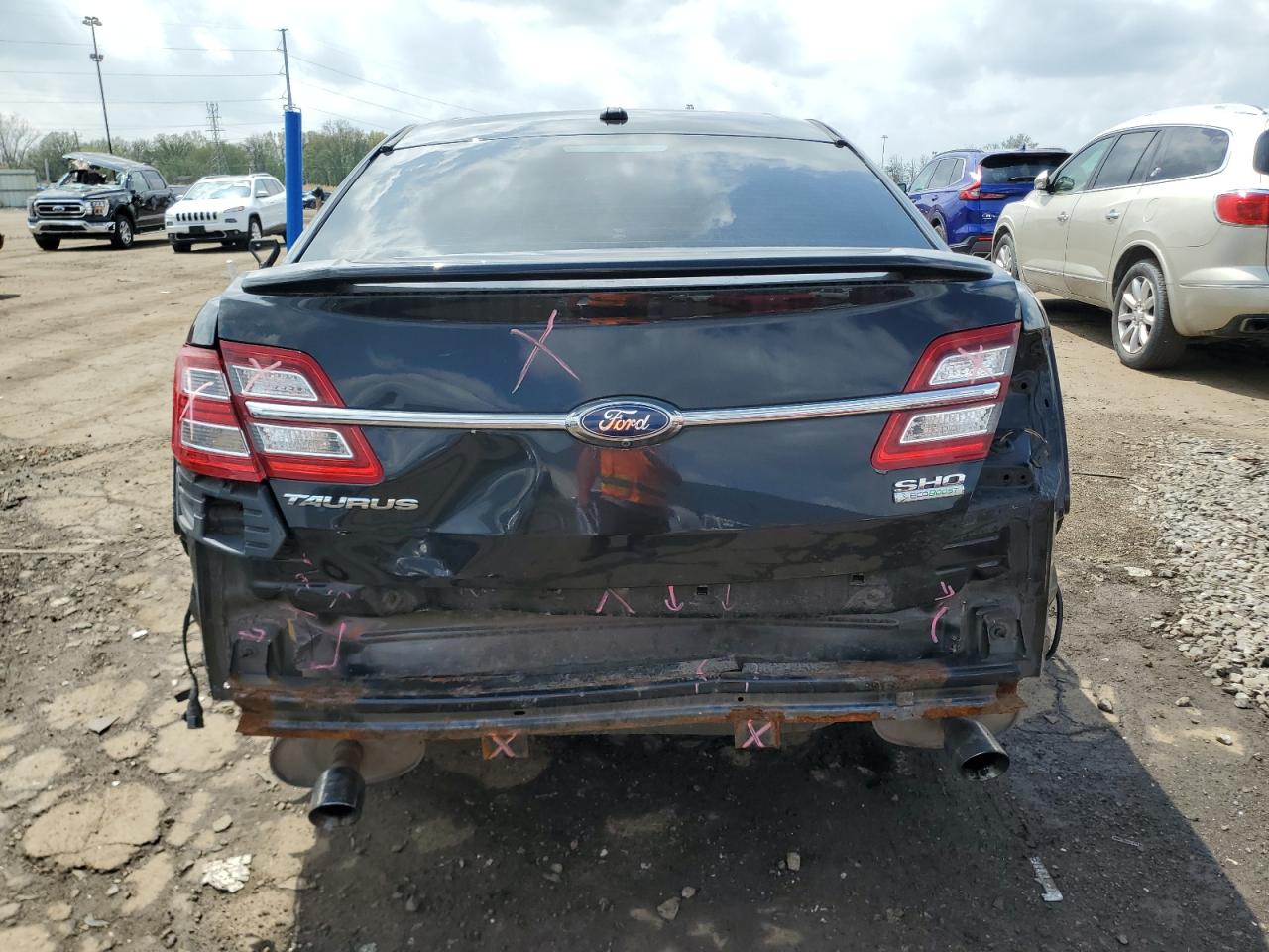 Ford Taurus Sho Image 10