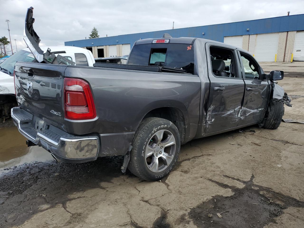 Ram 1500 Laramie Image 11