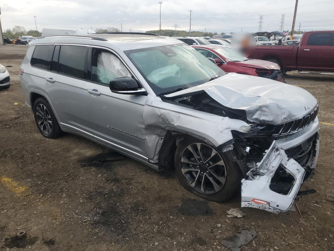 Jeep Grand Cherokee L Overland Image 5