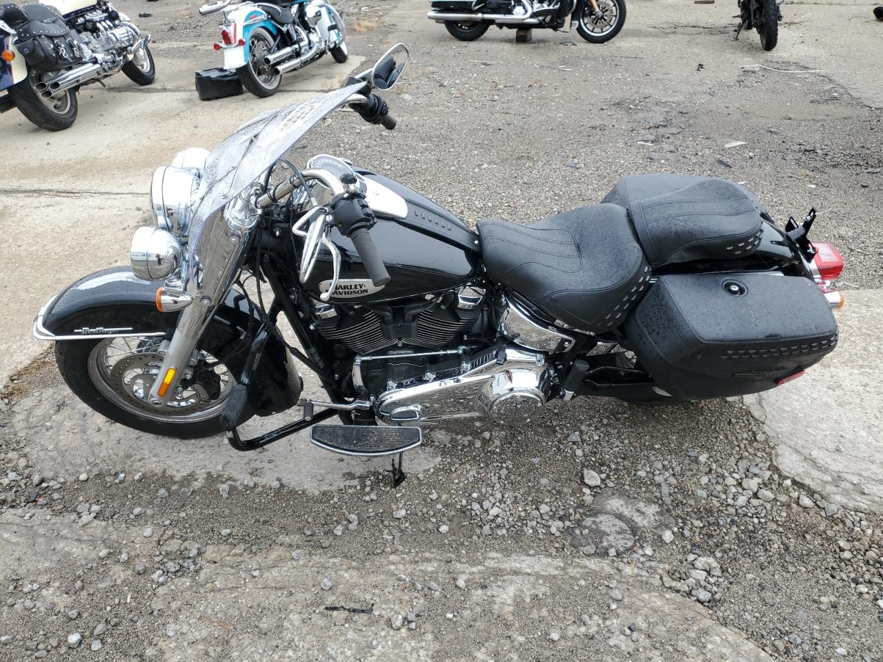 Harley-Davidson Flhcs Image 4