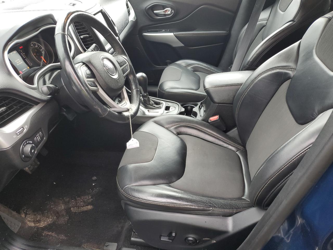 Jeep Grand Cherokee Latitude Plus Image 10