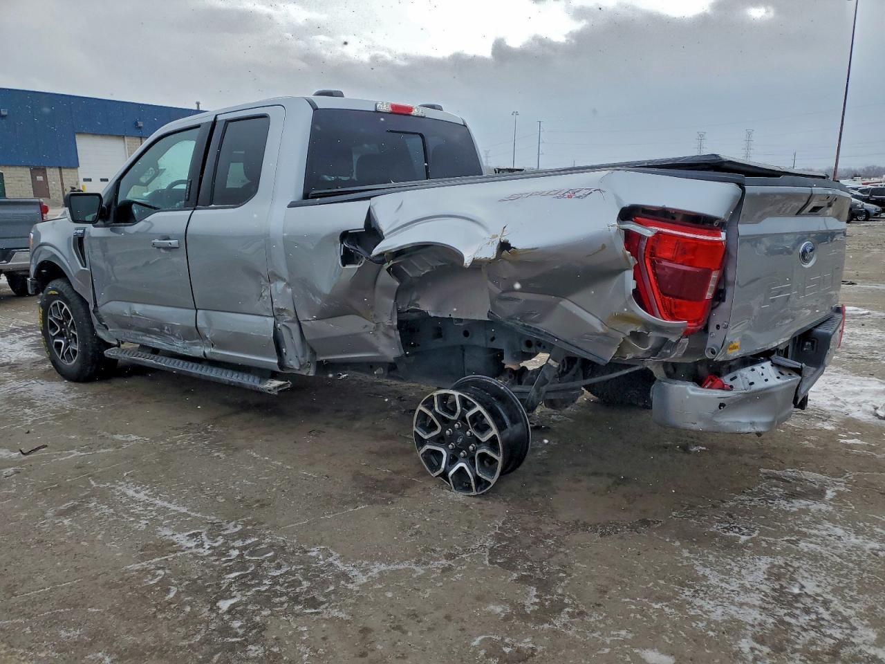 Ford F-150 Super Cab Image 6