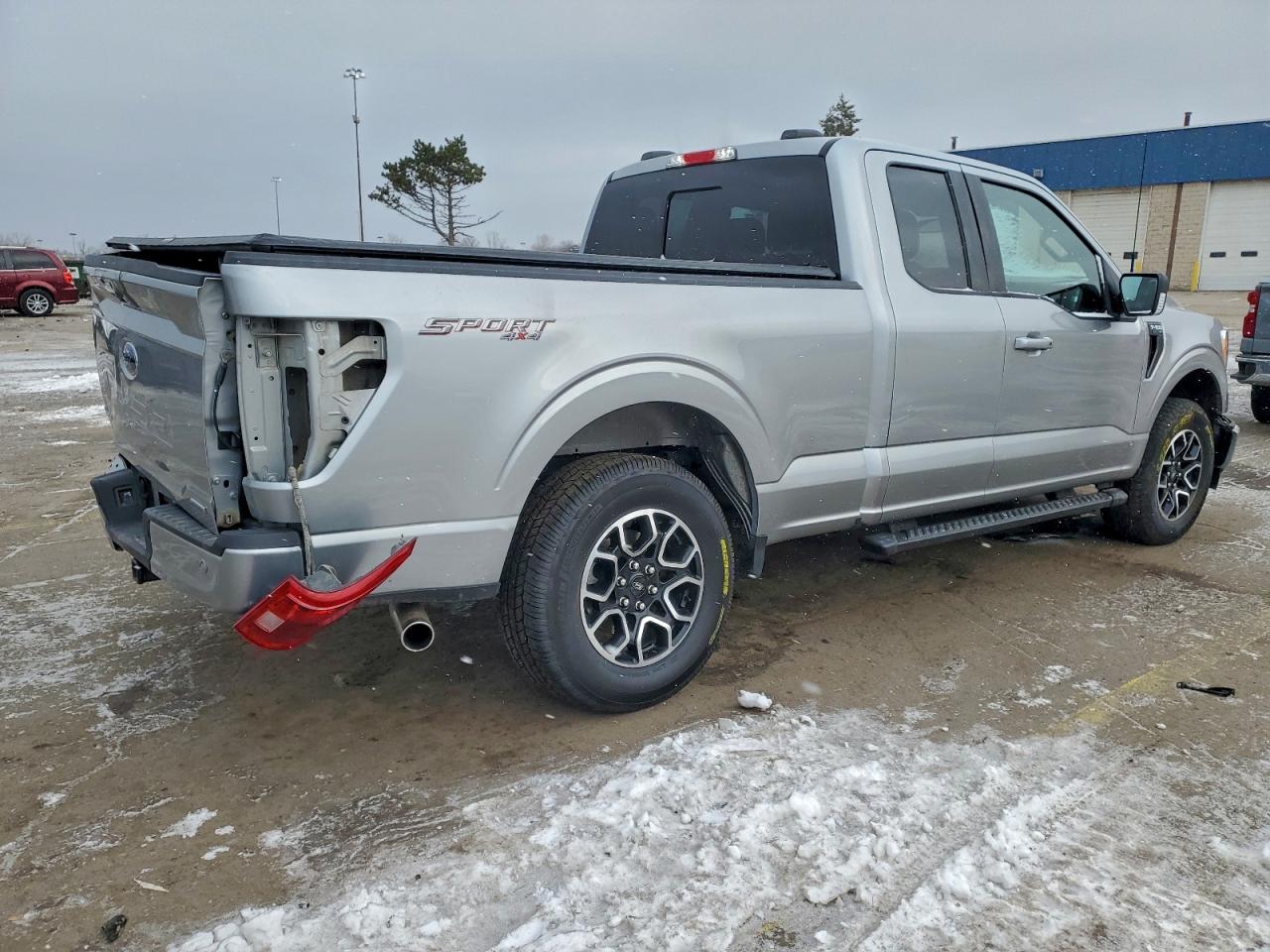 Ford F-150 Super Cab Image 8