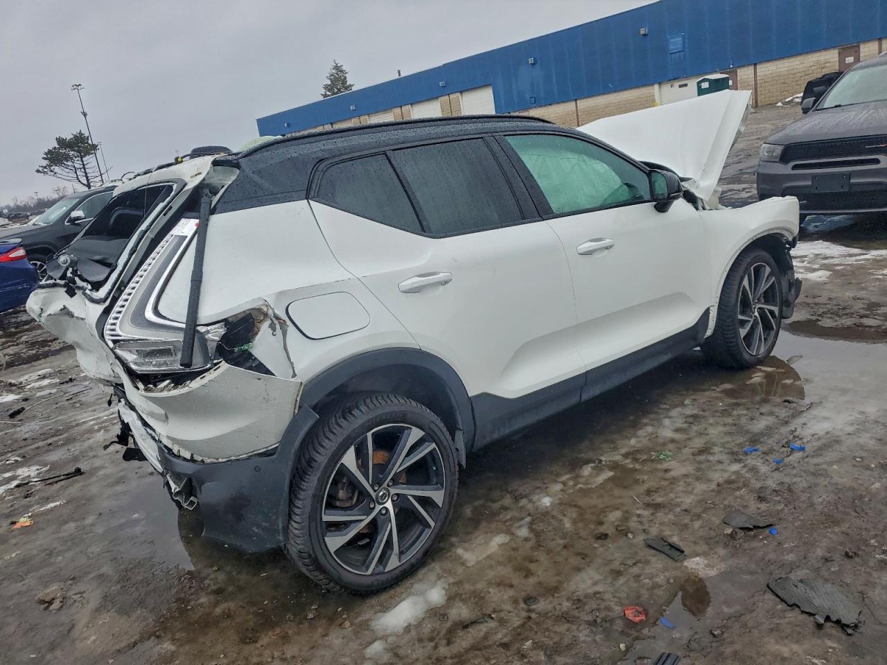Volvo XC40 T5 R-design Image 3