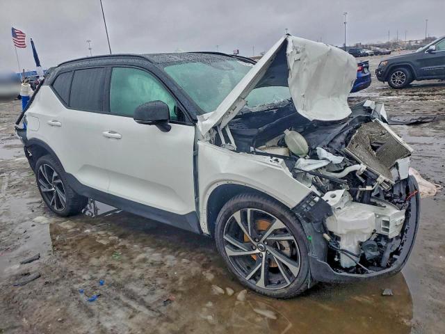 Volvo XC40 T5 R-design Image 4