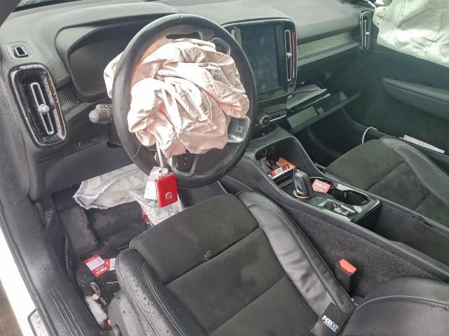 Volvo XC40 T5 R-design Image 5