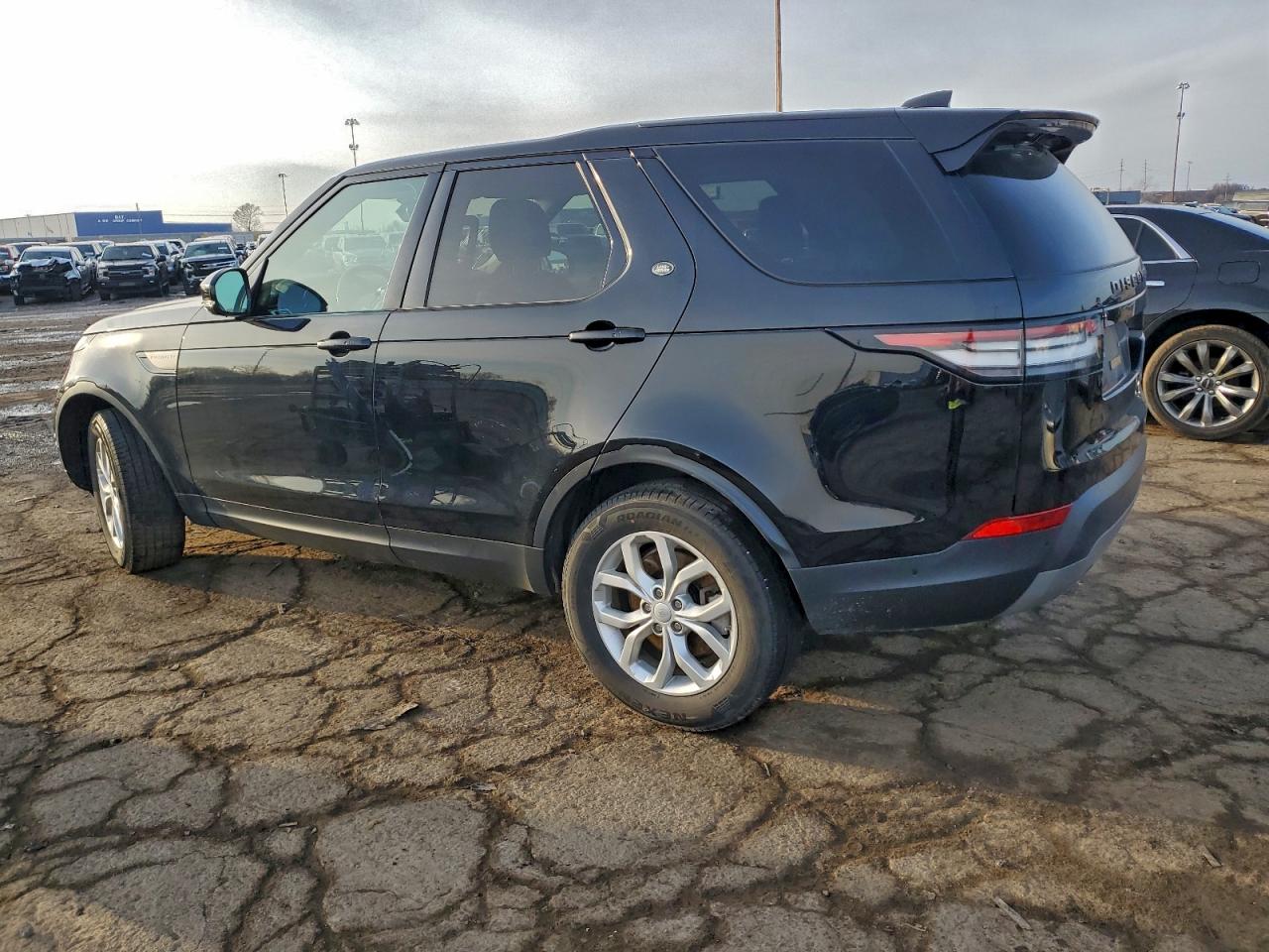Land Rover Discovery Se Image 2