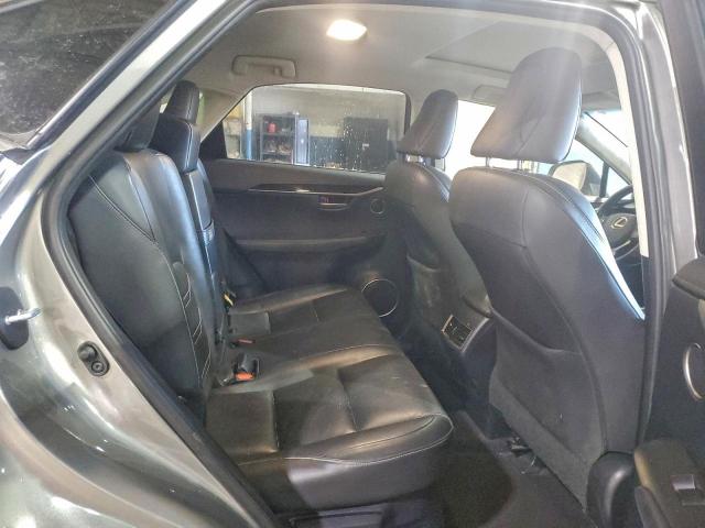 Lexus NX 300h Image 13