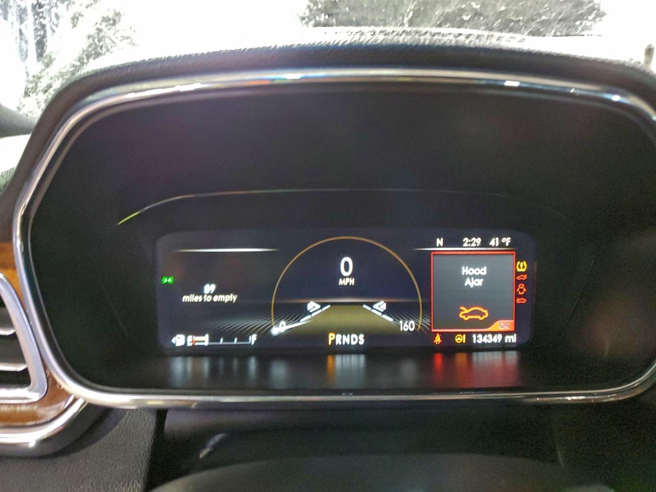 Lincoln Continental Image 8