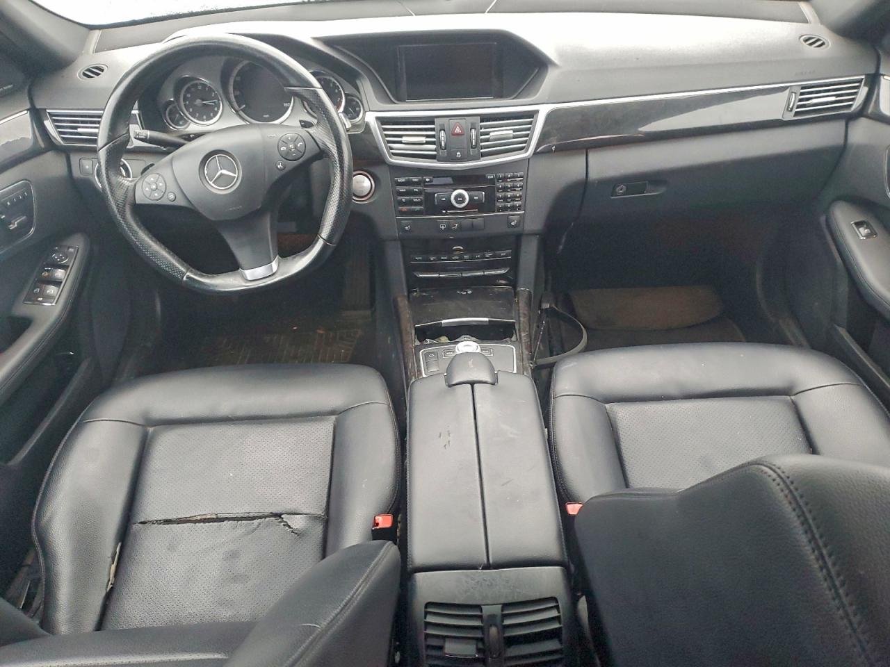 Mercedes-Benz E-Class 350 4matic Image 9