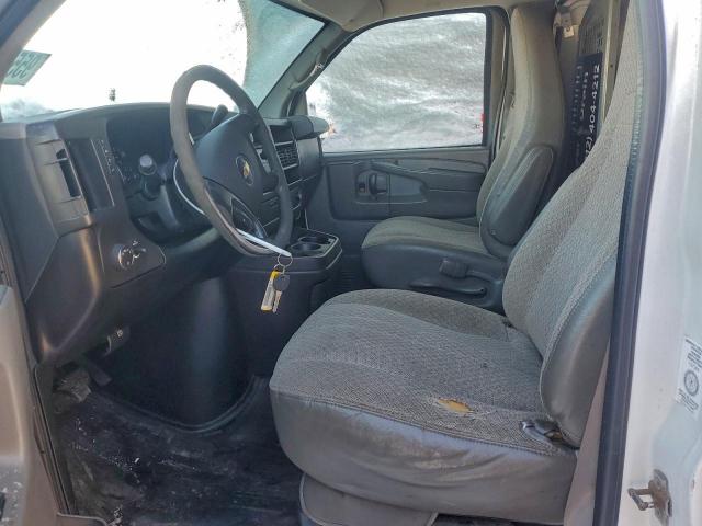 Chevrolet Express Image 6