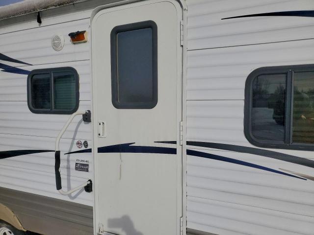 Zing Trailer Image 2