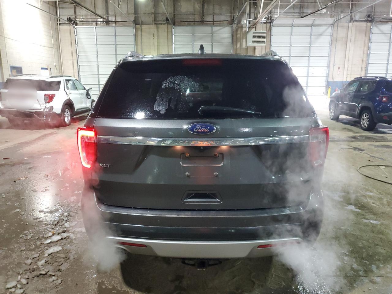 Ford Explorer Xlt Image 13