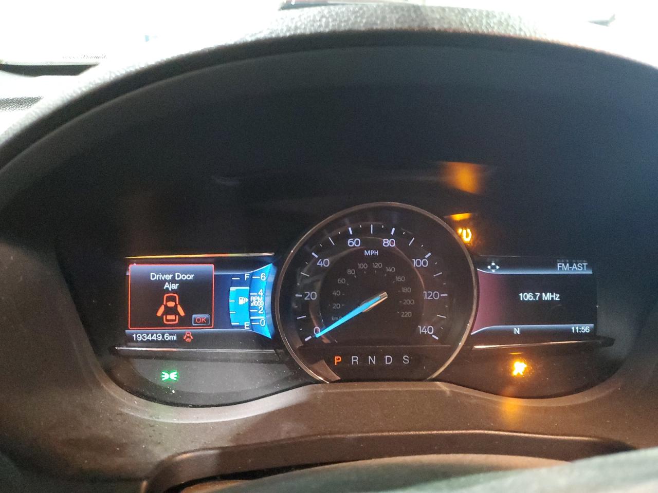 Ford Explorer Xlt Image 10