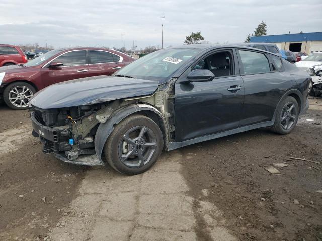  Salvage Kia K4 Lx