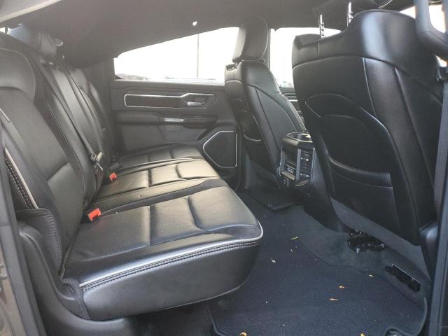 Dodge 1500 Laramie Image 12