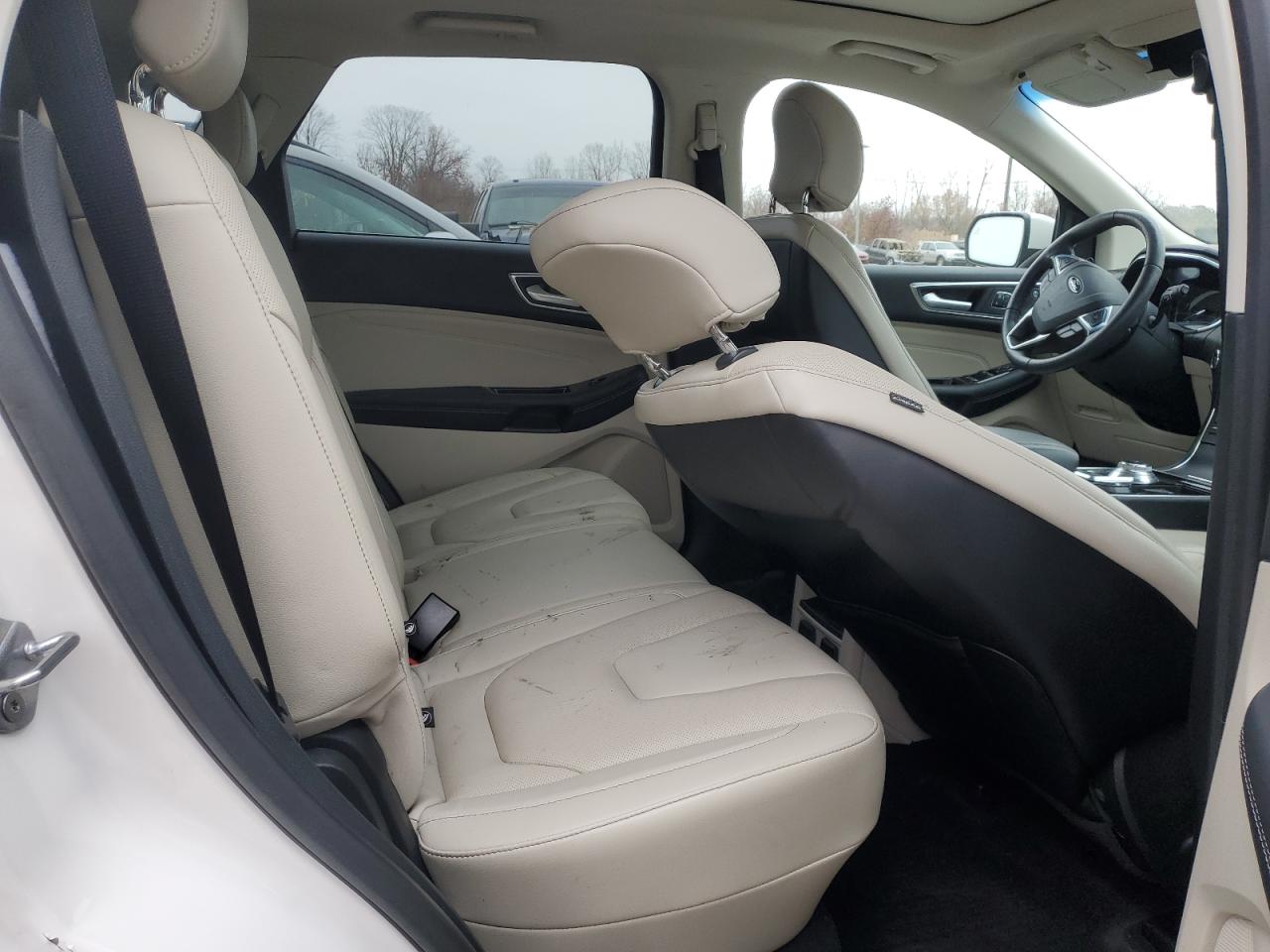 Ford Edge Titanium Image 11